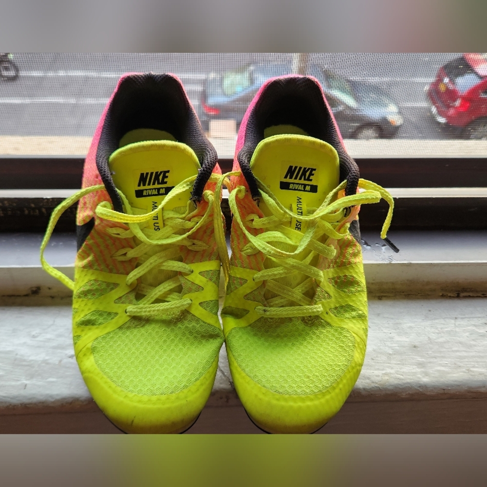 Nike Shoes - Picture 3 of 4